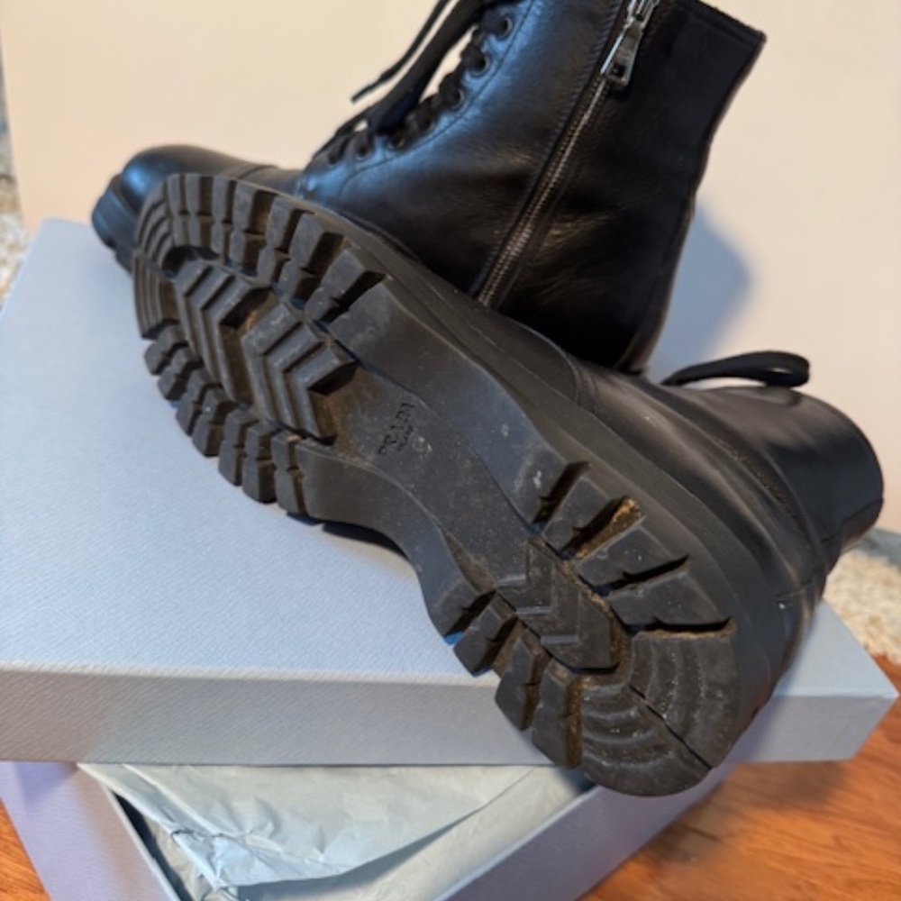 PRADA Black Leather Lug Sole Combat Boots Size 39 1/2 EU / 9,5 US - Picture 5 of 16